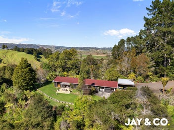 Nearly 9 Hectares of Privacy in Clevedon