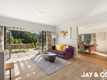 Nearly 9 Hectares of Privacy in Clevedon