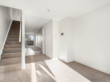 15 DAYS TO AUCTION - NEW CCC + VIEWS + MOTIVATION