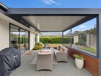 Smart, Sunny & Seriously Appealing