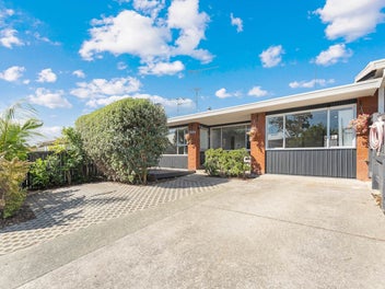 2 Carparks + New Upgrades = Better Than Townhouses