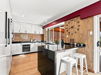 Classic 1960s Charm with Modern Comfort