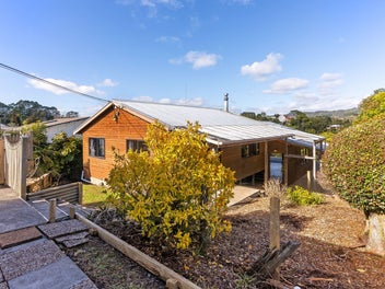 Family Home, Lifestyle Feel, Waitakere Township