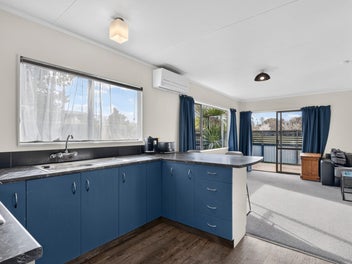 PARKSIDE PRIVACY - THIS ONE'S A GEM!