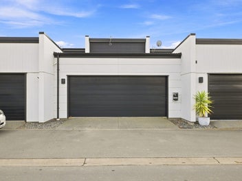 A Parkside Place to Call Home!!