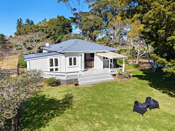 CHARISMATIC HOME + GARAGES, HUGE SHED, & STABLES