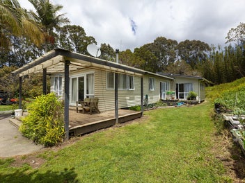 Image 1 of 32