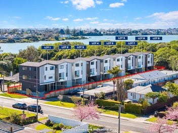 Affordable Luxury: River Views mins to Sylvia Park