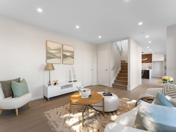 Standalone with Double Garage!