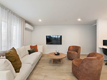 Modern Blenheim CBD Living