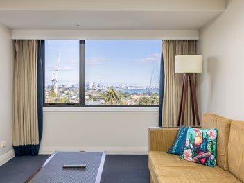 Executive Living, Beach Style
