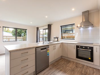 Near new, easy living