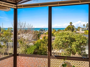Sun, Sea Views & Easy Living