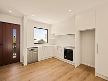Ready To Move In- Mt Roskill-Carpark-10yr MB