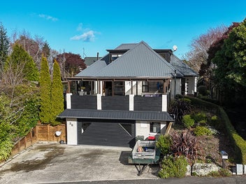 Spacious Family Home in Quiet Cul-De-Sac