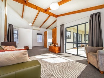 Stylish Low Maintenance Living