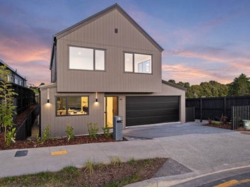Modern Family Home in Ara Hills