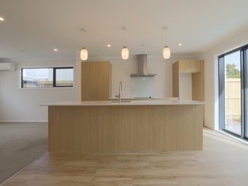 Modern 4 Bed Home | NOW COMPLETED