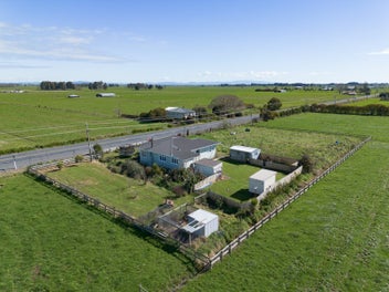 Character Home, Lifestyle Living, Rural Views