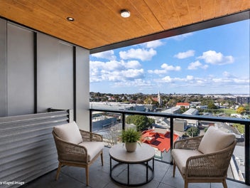 SPECIAL PRICING: 2 BED, 2 BATH - $849,000!