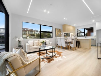 Modern & Spacious Three-Level Townhouse