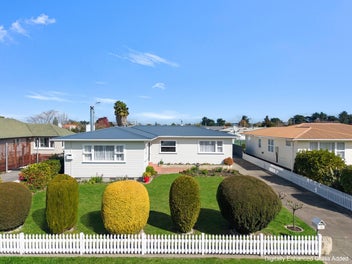 Family living with garden views