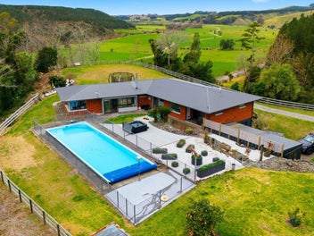 Coastal and country lifestyle