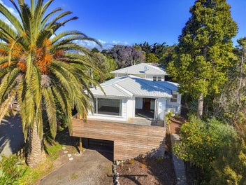 Room to finish, space to flourish in Raumati Beach