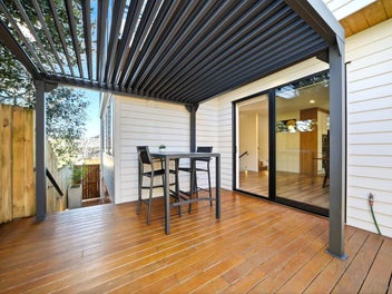 Builder’s Family Home – As Good As New