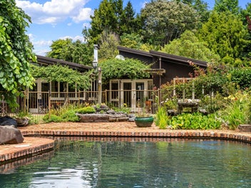 Private Lifestyle & Development Potential