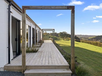TWO HOMES, ONE EXPECTIONAL LIFESTYLE