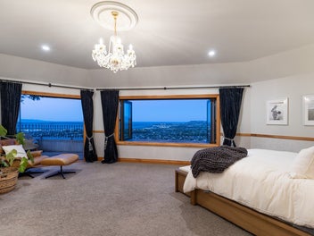 A Remarkable Home. An Unforgettable View!