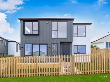 Brand New, Freestanding & Convenience Living