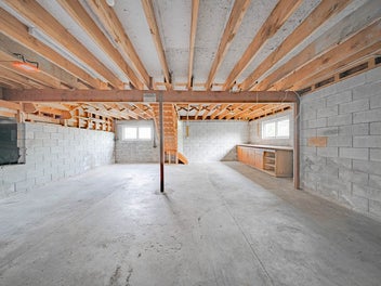 Brand new roof & priced to sell