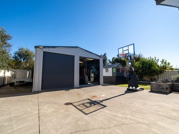 Space, Shed And So Much Potential!