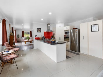 THE ULTIMATE FAMILY HOME