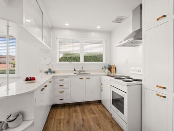 Comfort, Convenience & Easy-Care Living!