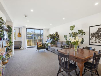 EFFORTLESS LIVING