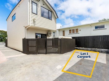 Freestanding, Freehold - ONLY 1 LOT LEFT, ACT FAST