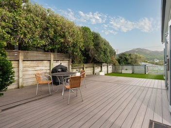 SUN, SPACE AND EASY LIVING FOR THE FAMILY