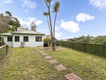 FAMILY-SIZED ARO VALLEY OPPORTUNITY