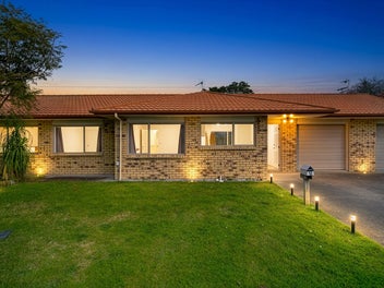 Rare Find!! Single Level Brick & Tile