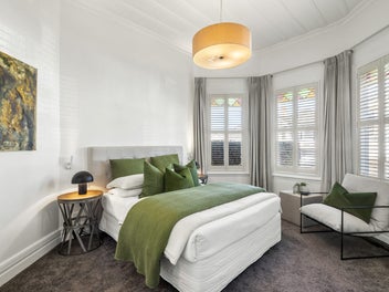 Inviting Villa, Studio & Space