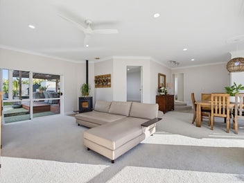 Spacious, Sun-Lit Family Sanctuary