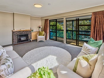 SUPERB PRIVACY, JUST ADD FAMILY! RV $820,000