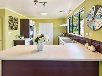 SUPERB PRIVACY, JUST ADD FAMILY! RV $820,000