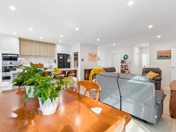 BETTER THAN NEW IN WAIATA SHORES!