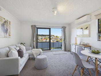 Superbly Presented Apartment & Priced to SELL!