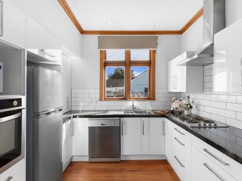 DON'T MISS THIS CHARMING BOULCOTT BEAUTY!