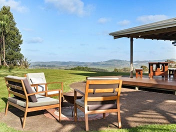 ENTERTAINERS GRANDEUR WITH INCREDIBLE VIEWS!